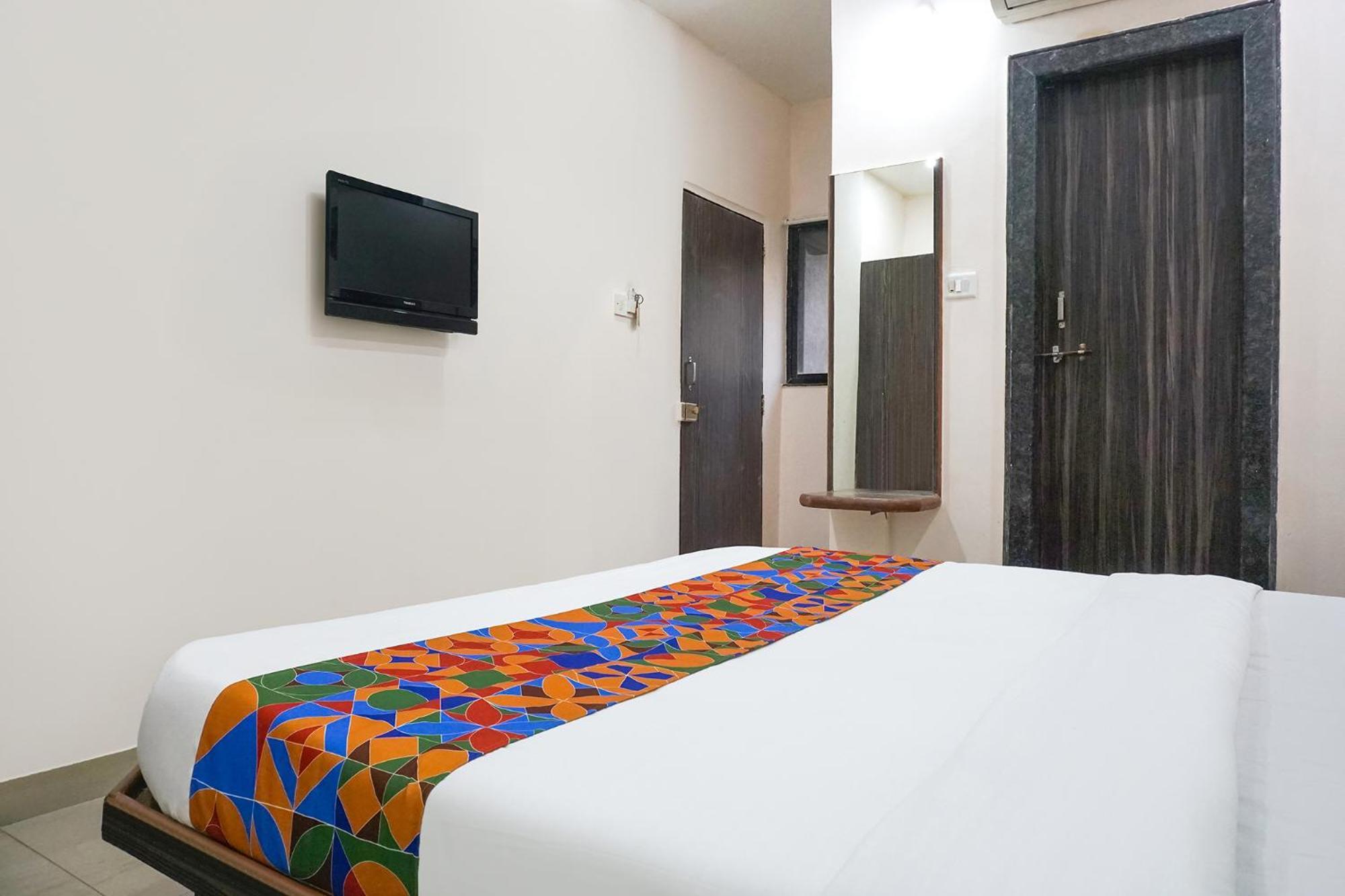 Fabhotel Rachana Residency - Nr Shivaji Nagar Metro Station Pune Eksteriør billede