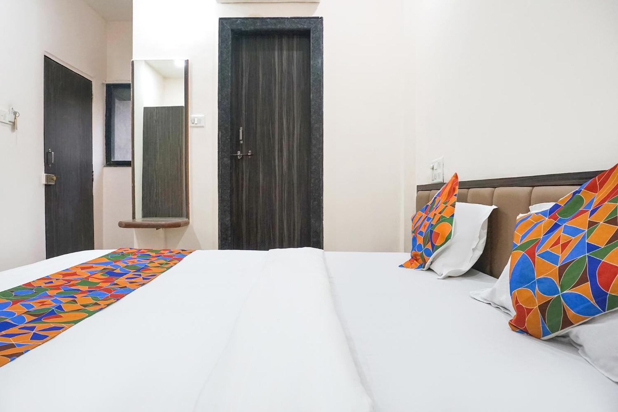 Fabhotel Rachana Residency - Nr Shivaji Nagar Metro Station Pune Eksteriør billede