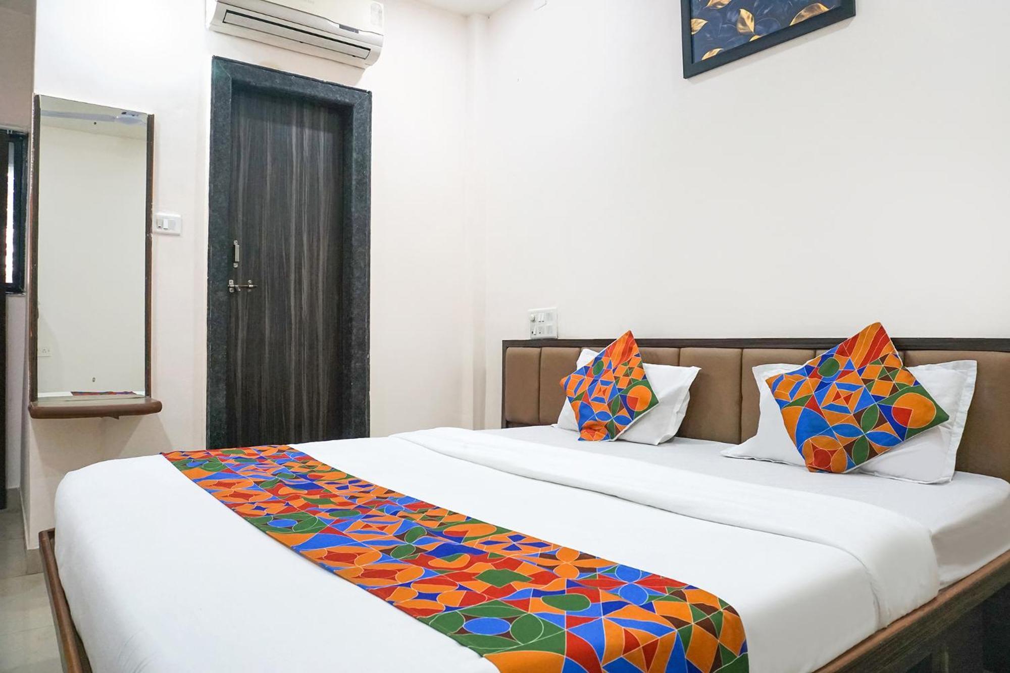 Fabhotel Rachana Residency - Nr Shivaji Nagar Metro Station Pune Eksteriør billede